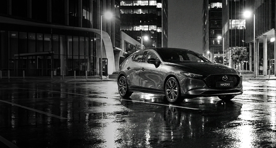 EXPERIENCE THE MAZDA3